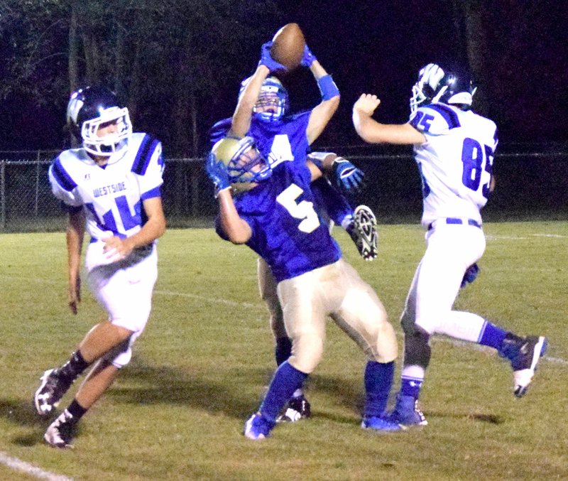 Photo by Mike Eckels Taylor Haisman (Decatur 4) caught a pass from Cayden Bingham during the first quarter of the Decatur-Westside homecoming football game at Bulldog Stadium in Decatur Oct. 13. Haisman ran 35 yards for the Bulldogs' only touchdown of the game.