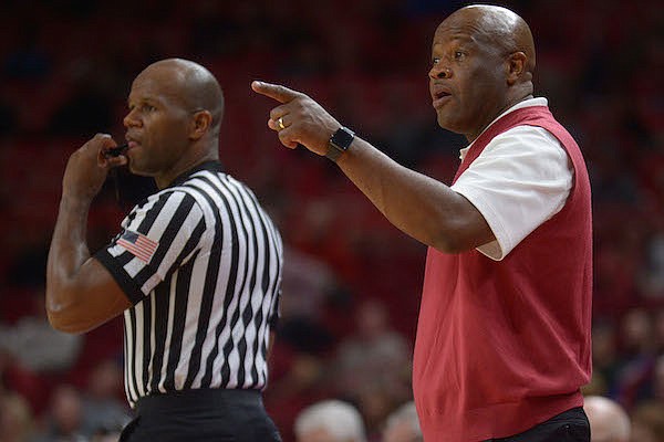 VIDEO: Mike Anderson recaps win over UCO | Whole Hog Sports
