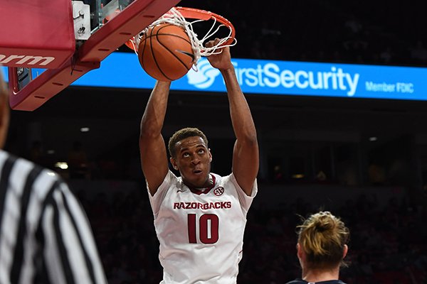 Arkansas center Daniel Gafford dunks the ball during a game against Samford on Friday, Nov. 10, 2017, in Fayetteville. 