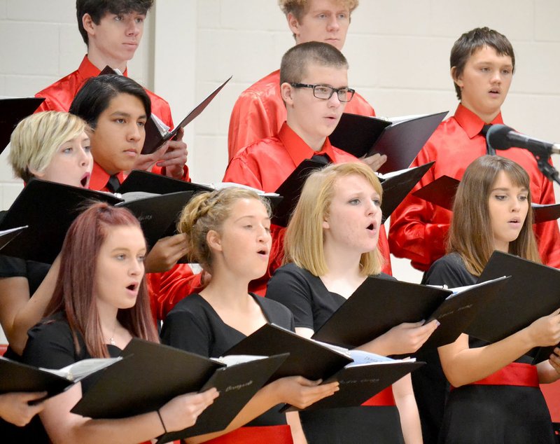 Pea Ridge Ridgetones sang "Dona Nobis Pacem (Give us Peace)" and "Dannny Boy" for veterans and students Friday.