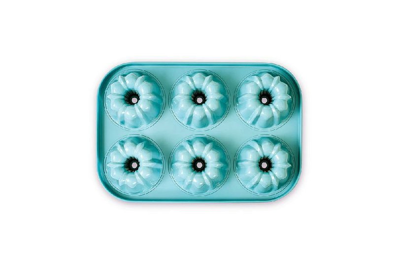 Pampered Chef’s Mini Fluted Cake Pan