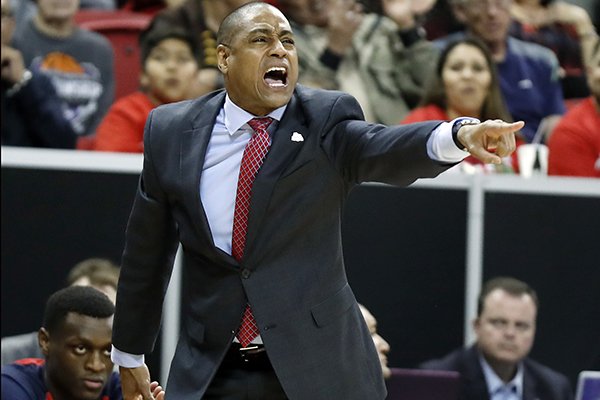 Fresno State coach Rodney Terry shouts to his team during the first half of its NCAA college basketball game against Nevada in the Mountain West Conference tournament semifinals Friday, March 10, 2017, in Las Vegas. (AP Photo/Isaac Brekken)
