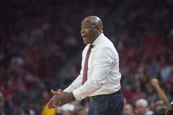 Mike Anderson coaches Arkansas in the second half against Fresno State Friday, Nov. 17, 2017, at Bud Walton Arena in Fayetteville. 
