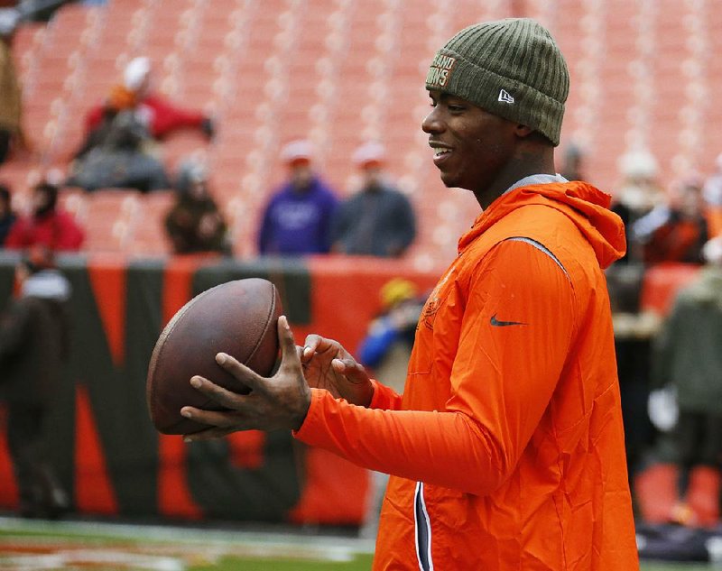 Josh Gordon will continue practicing with Cleveland Browns despite  potential one-year suspension 