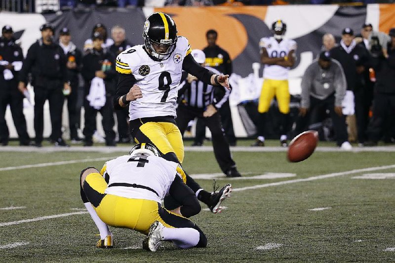 Pittsburgh Steelers kicker Chris Boswell (9) kicked a 38-yard field goal as time expired to lift the Steelers to a 23-20 victory over the Cincinnati Bengals in which they overcame a 17-0 second-quarter deficit.