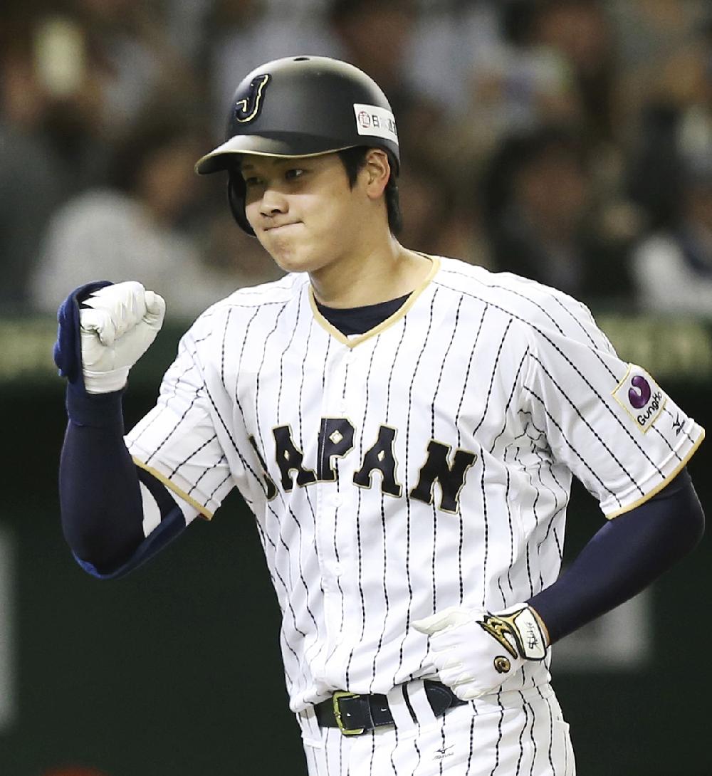 Introducing the LA Angels' newest player - Shohei Ohtani, the Babe Ruth of  Japan