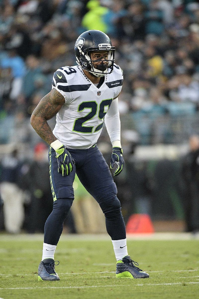 Seattle Seahawks free safety Earl Thomas has one year left on his contract, but he made his intentions to 
Dallas Cowboys Coach Jason Garrett after Sunday’s 21-12 victory that if the Seahawks release him, the Cowboys 
should try and sign him.