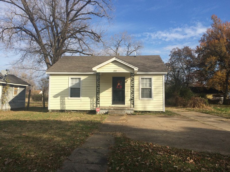 Arkansas Democrat-Gazette/LISA HAMMERSLY A West Memphis nonprofit bought this house with part of a $60,000 state General Improvement Fund grant intended to "house homeless veterans" in Crittenden County. Creative Strategies Community Development Corp. rents the house, though veterans don't occupy it now.