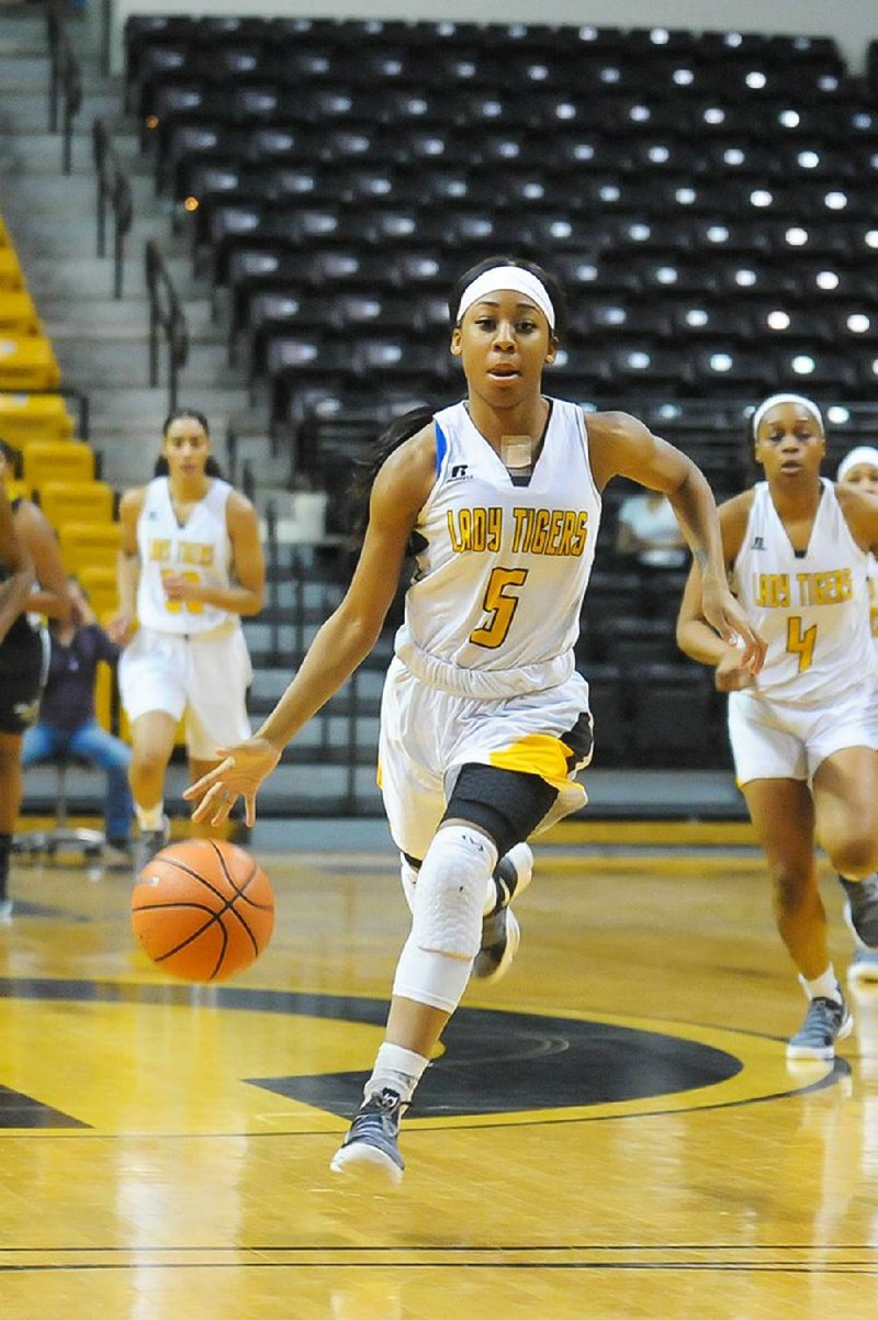 Grambling State’s Shakyla Hill, who played at Little Rock Hall, had 15 points, 10 rebounds, 10 assists and 
10 steals against Alabama State on Wednesday, recording the fourth-ever quadruple-double in NCAA Division I 
women’s basketball.