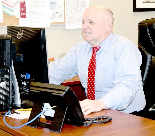 RICK PECK/SPECIAL TO MCDONALD COUNTY PRESS Greg Leach, principal at McDonald County High School, recently received notice he won the Service Award for School Administrators presented by the Missouri Association of School Librarians.