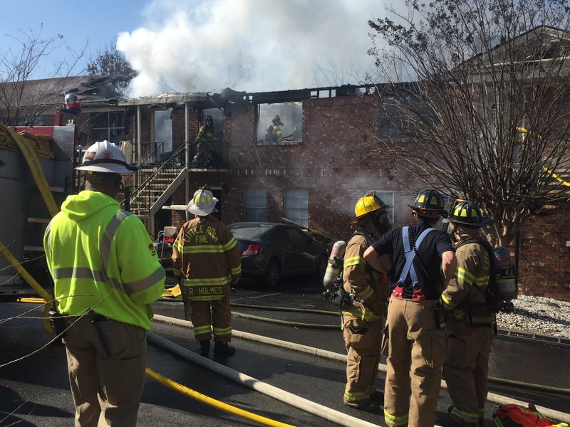 PHOTOS Fire damages 16 apartments near midtown Little Rock Target; up