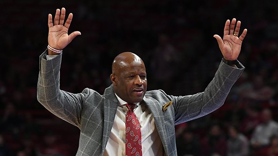 Arkansas head coach Mike Anderson talks to the bench during the Hogs' 81-65 win over South Carolina Tuesday Feb. 6, 2018 at Bud Walton Arena in Fayetteville.