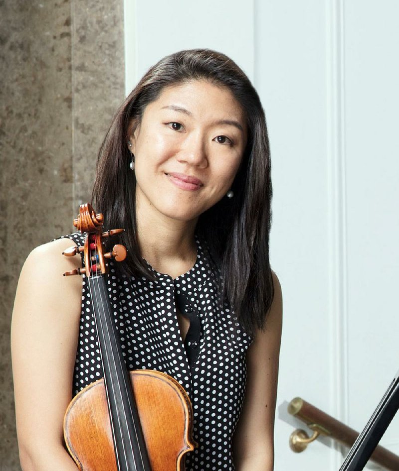 Violinist  Er-Gene Kahng 