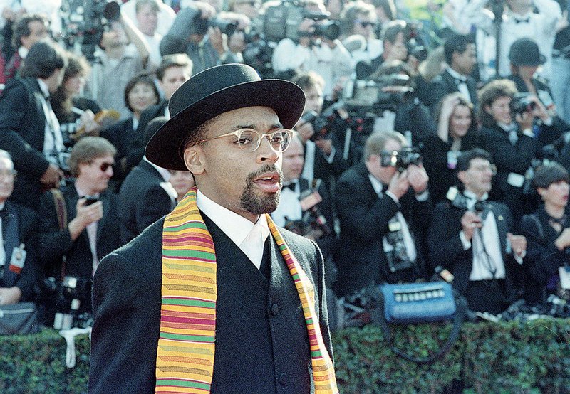 Director Spike Lee arrives at the Academy Awards on March 26, 1990. Lee’s film Do the Right Thing was nominated for best screenplay.