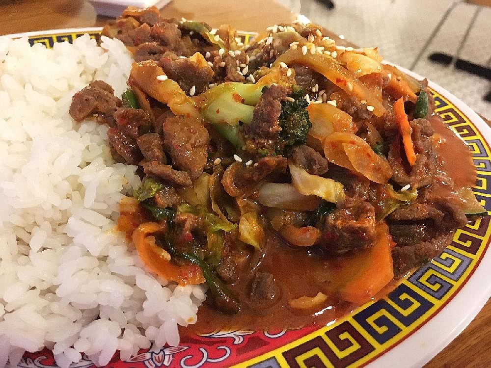 RESTAURANT REVIEW + PHOTOS: Hanaroo on a roll in hip new digs in ...
