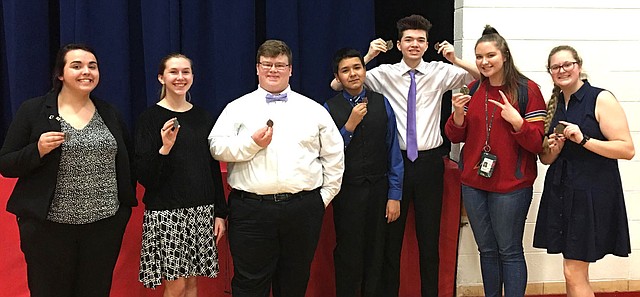 RICK PECK/Special to McDonald County Press Eight students from McDonald County High School won medals at the recent Big 8 Debate Tournament, Payton Sargent (left), Ryleigh England, Luke Boze, Frank Valagran, Bo Pierce, Jessikah Lilly and Cylee Drake.