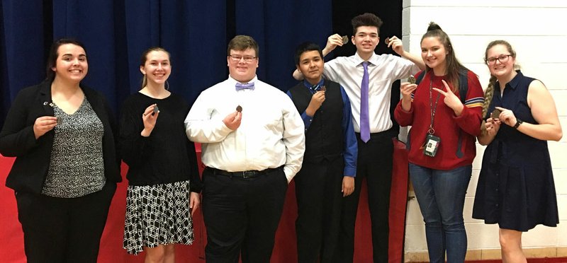 RICK PECK/Special to McDonald County Press Eight students from McDonald County High School won medals at the recent Big 8 Debate Tournament, Payton Sargent (left), Ryleigh England, Luke Boze, Frank Valagran, Bo Pierce, Jessikah Lilly and Cylee Drake.