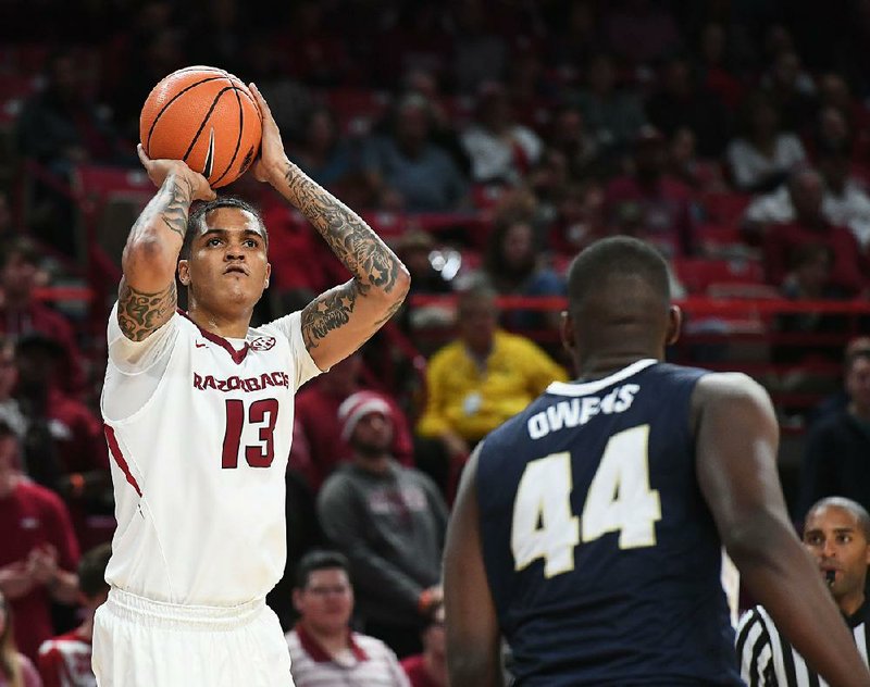 Razorbacks forward Dustin Thomas, who started 44 games the past two seasons, was dismissed for an
undisclosed violation of team rules, University of Arkansas, Fayetteville Coach Mike Anderson announced Monday.