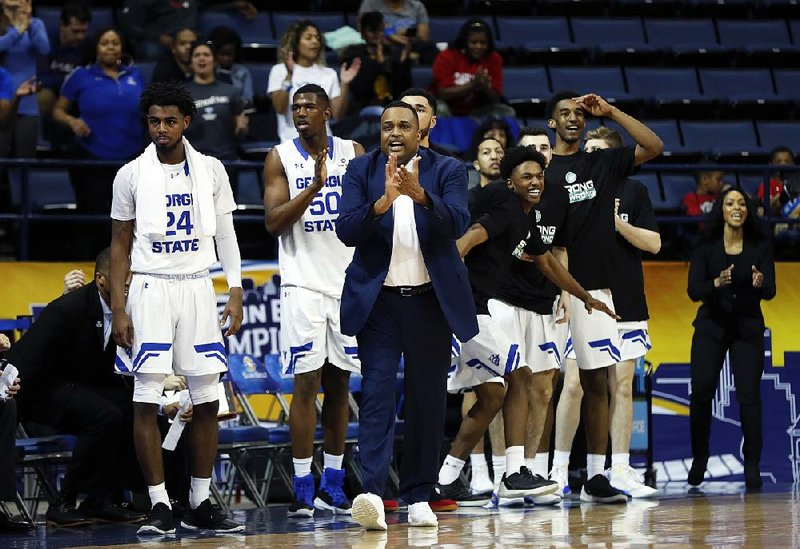 Georgia State Coach Ron Hunter is back in the NCAA Tournament after a 3-year absence. Unlike in 2015 when he was coaching after tearing his Achilles  tendon, Hunter is healthy this time.