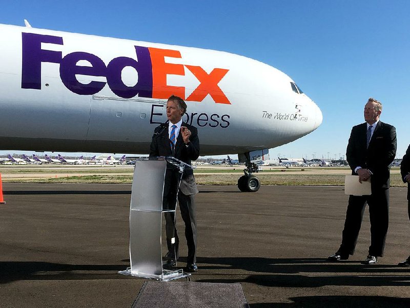 Tennessee Gov. Bill Haslam (left), with FedEx Express President and Chief Executive Officer David Cunningham, announces Wednesday FedEx Corp.’s plans for its hub in Memphis. 