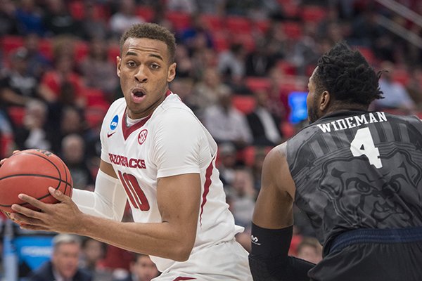 Former Arkansas Star Daniel Gafford Gets New NBA Contract