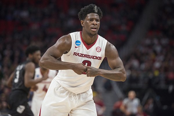 Arkansas guard Jaylen Barford reacts after making a shot during a NCAA Tournament game against Butler on Friday, March 16, 2018, in Detroit. 