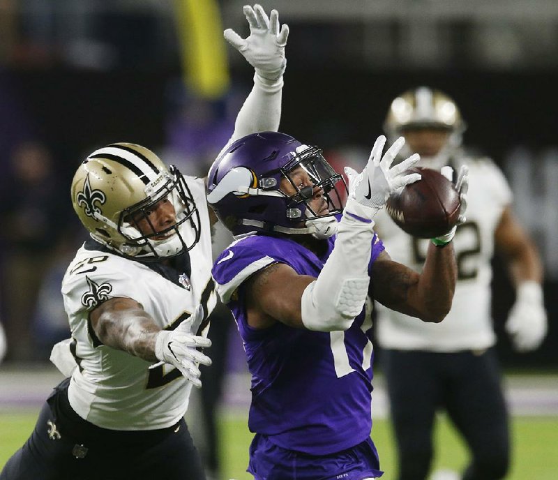 Jarius Wright (Warren, Arkansas Razorbacks), who signed a three-year deal with the Carolina Panthers on Tuesday, worked with Panthers offensive coordinator Norv Turner for 2 1/2 seasons while with the Minnesota Vikings. 