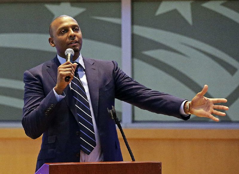 Anfernee “Penny” Hardaway, who was formally named the coach of the Memphis Tigers on Tuesday, becomes the third former player to coach the team. 