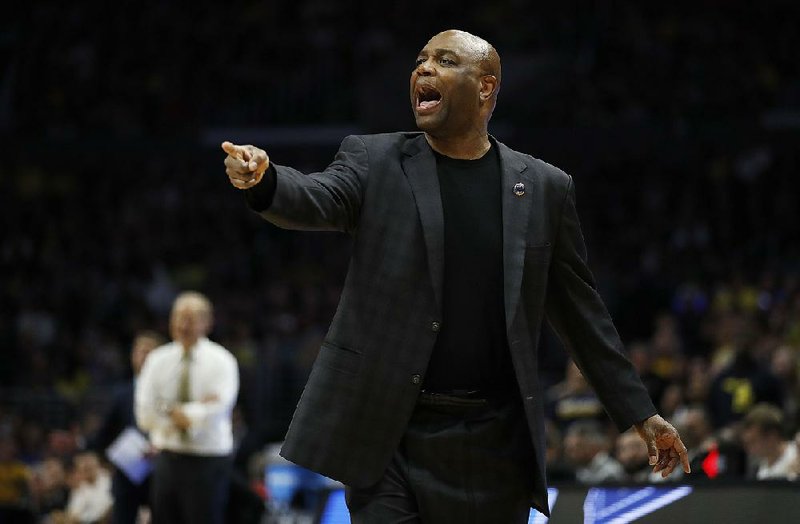 Florida State Coach Leonard Hamilton said Sunday he wishes he “could have done better” in making postgame
comments after Saturday’s Elite Eight loss to Michigan.