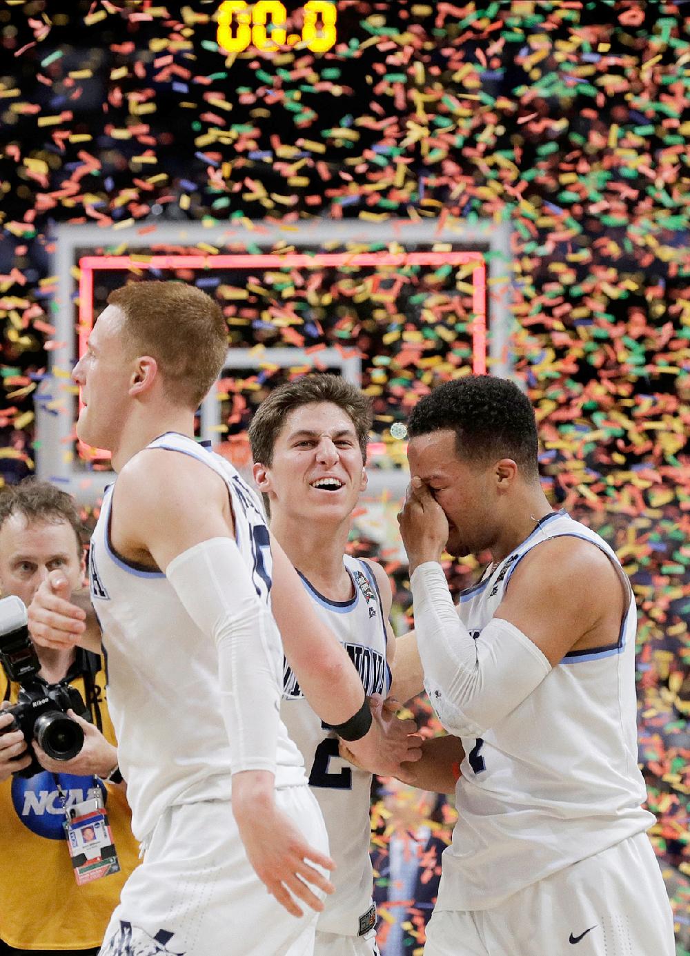 Donte DiVincenzo leads Villanova to NCAA championship in 79-62 win over  Michigan