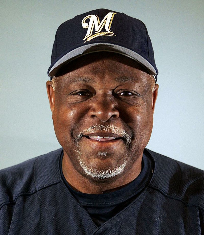 This is a 2006 file photo showing Davey Nelson of the Milwaukee Brewers baseball team.  Nelson, a Milwaukee Brewers broadcaster and former All-Star infielder who also coached in the majors, has died. He was 73. The Brewers say Nelson died Monday, April 23, 2018, after a long illness. 