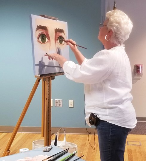 Submitted photo TAG: Artist and teacher Ovita Goolsby addressed the Traditional Art Guild of Hot Springs at its monthly meeting on May 17 at the Garland County Library.