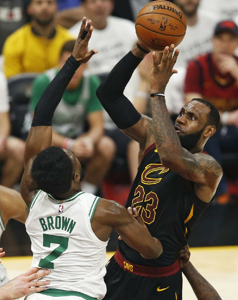 LeBron James finished with 46 points, 11 rebounds and 9 assists as the Cleveland Cavaleris defeated the Boston Celtics on Friday night in Game 6 of the NBA Eastern Conference finals. Game 7 is Sunday night in Boston. 