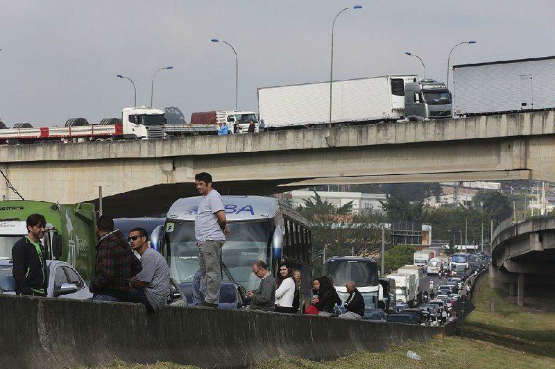 Brazil truckers strike for 5th day Brazil truckers strike for 5th day