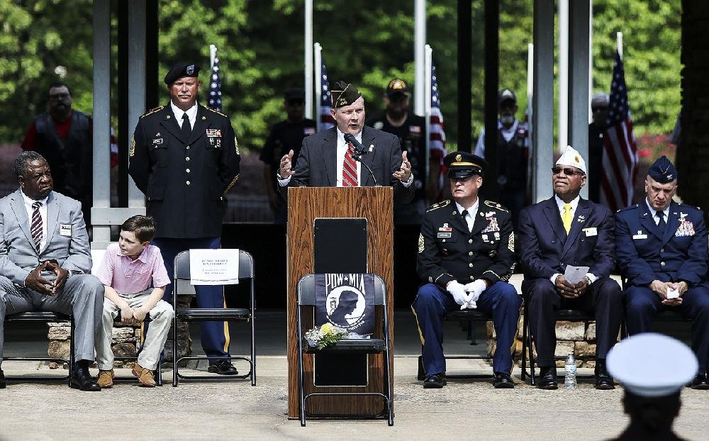 Memorial Day ceremonies in Arkansas honor the fallen