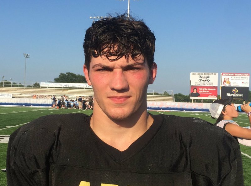 OLB Zach Marcheselli lists Arkansas as one of his top schools. 