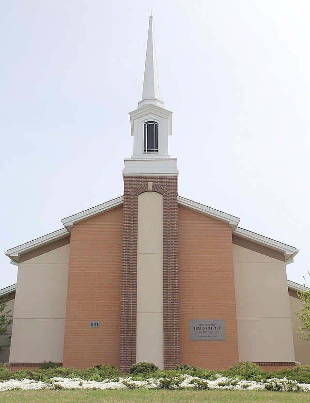 LYNN KUTTER ENTERPRISE-LEADER The Church of Jesus Christ of Latter Day Saints on Buchanan Street in Prairie Grove serves people in Prairie Grove, Farmington, Lincoln and surrounding areas.
