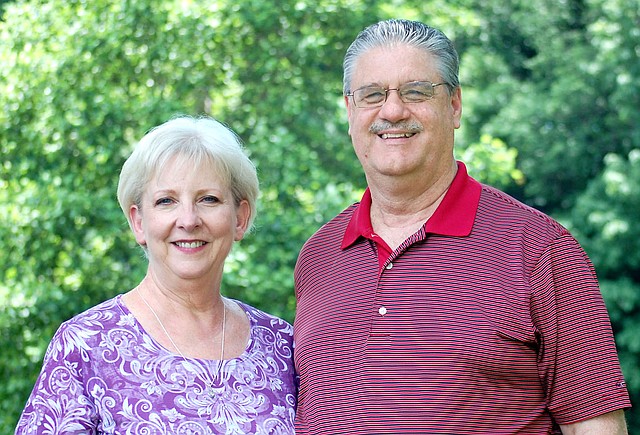 Janelle Jessen/Herald-Leader Marilyn and Dan Siemens retired after 36 and 39 years in education.