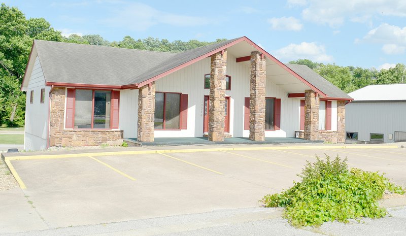 Keith Bryant/The Weekly Vista The new Weekly Vista office location at 13026 Frontage Road.