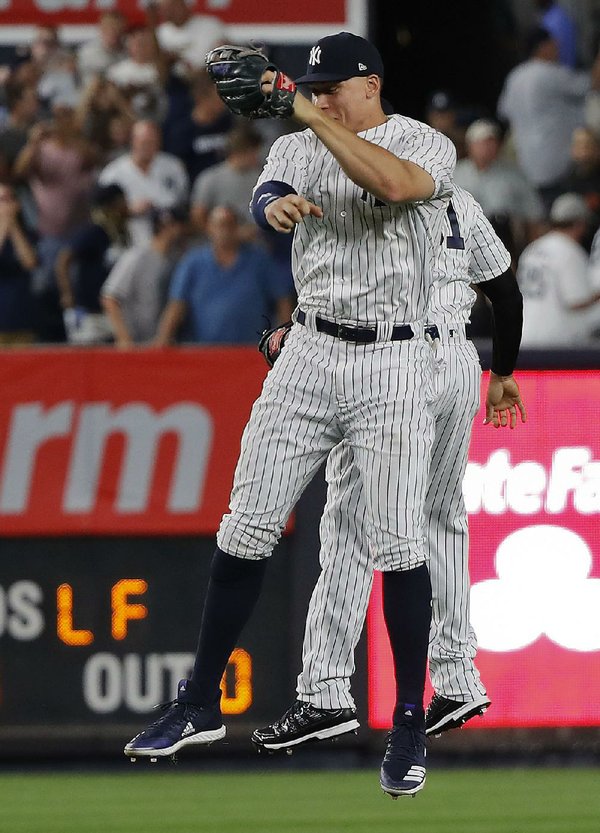 HRs Help Yankees Rout Sox