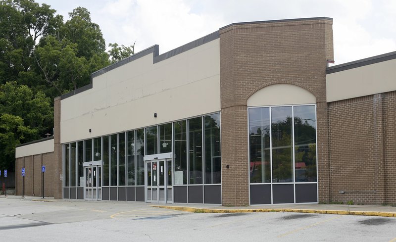 NWA Democrat-Gazette/DAVID GOTTSCHALK Ozark Natural Foods plans to move into the the former IGA building at 380 N. College Ave. in Fayetteville from it's location in the Evelyn Hills Shopping Center.