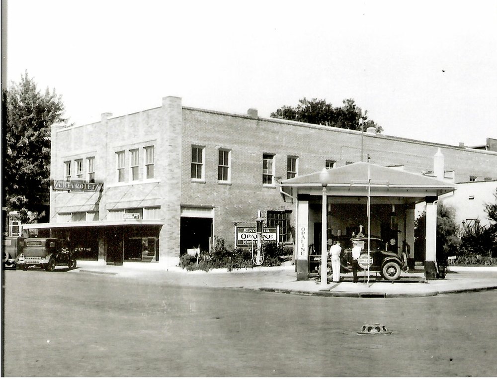 Pharmacist opens first car dealership in Rogers