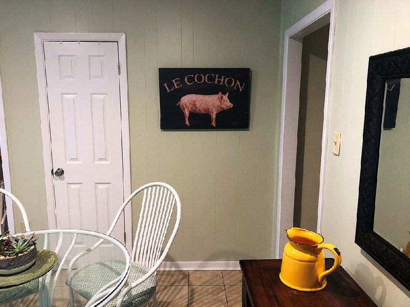 This pig art is right at home in the kitchen, but would look out of place almost anywhere else.  
