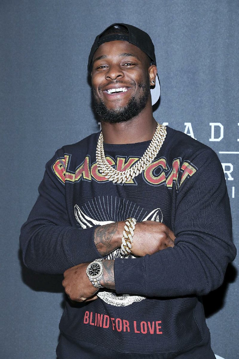 Pittsburgh Steelers Le'Veon Bell arrives at the EA Sports Bowl at The Armory on Thursday, Feb. 1, 2018, in Minneapolis. 