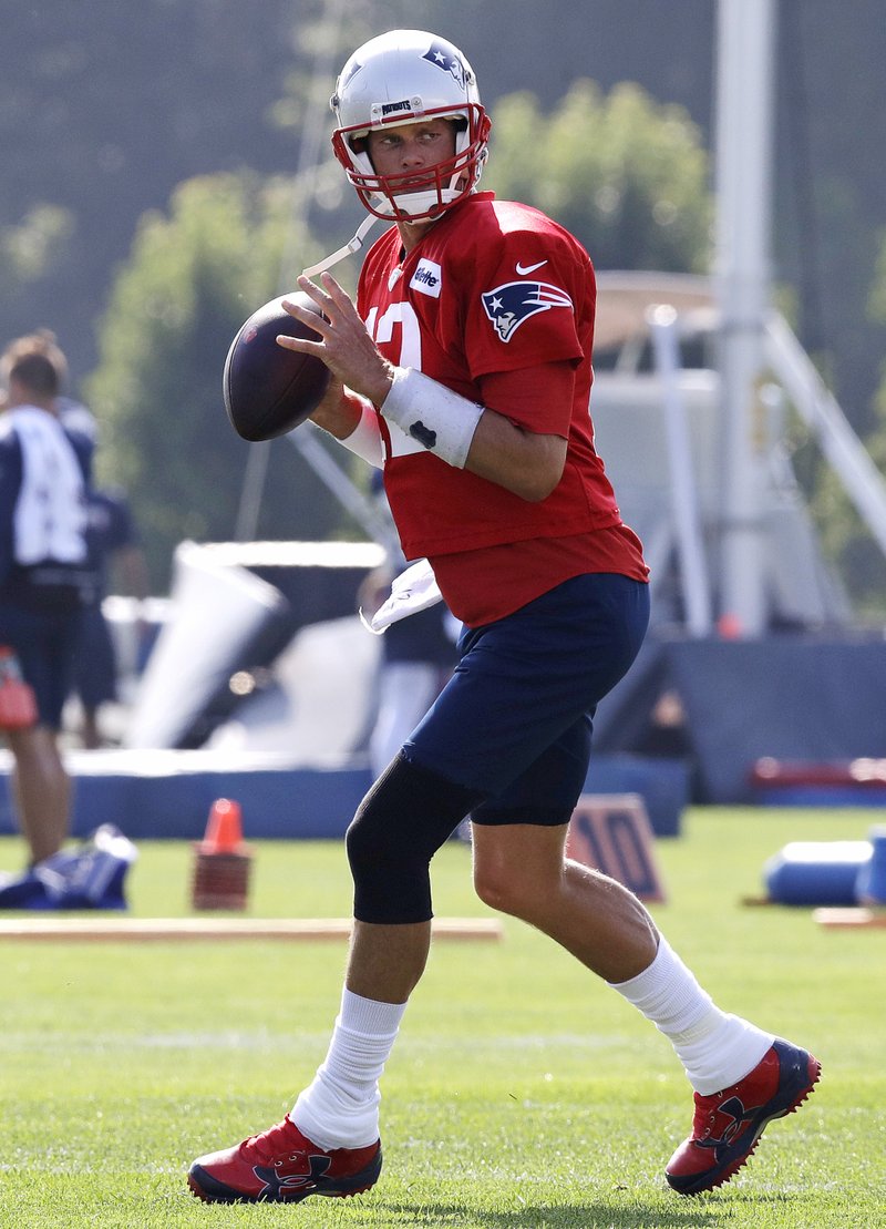 NFL bans Tom Brady's helmet, but Patriots QB can wear it in 2018