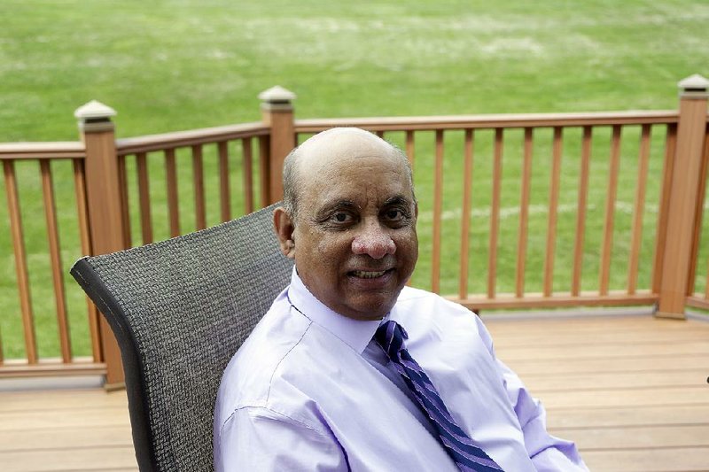 “This is a lifesaver,” said Kiran Shelat, one of 20 participants in the kidney-transplant experiment. “Get off the list; get the kidney. There is nothing to be afraid of.”