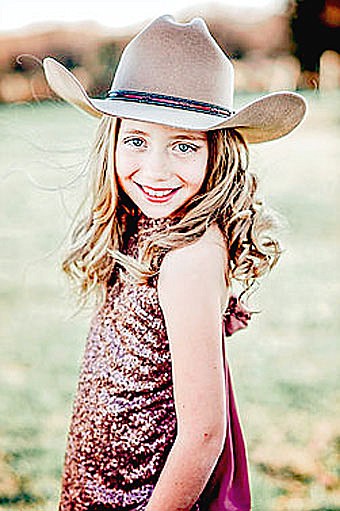 Submitted photo Brooklyn Teague, 10, daughter of Andy and Tonya Teague, of Siloam Springs, is a contestant for 2018 Lincoln Riding Club princess.