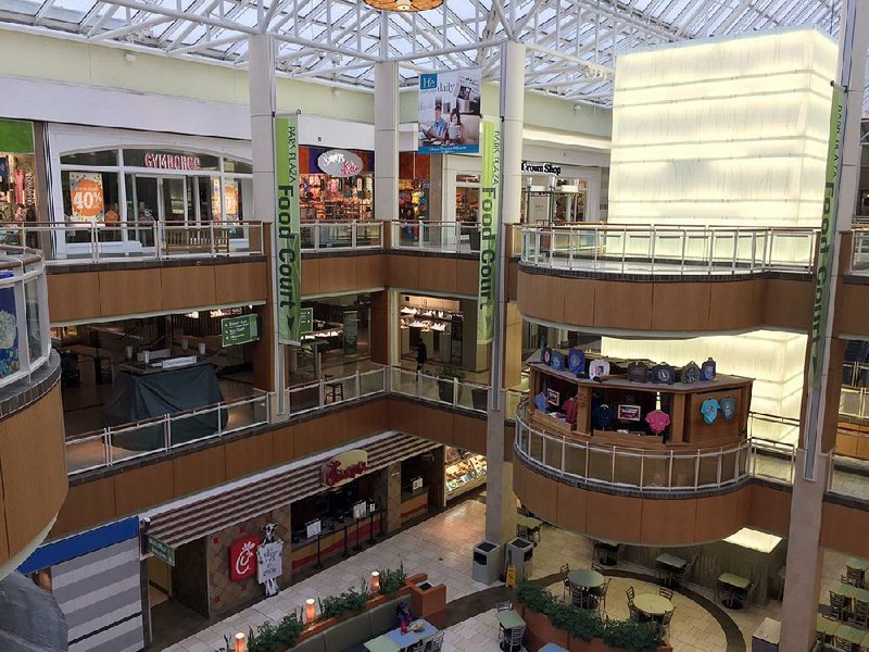 Park Plaza mall is celebrating three decades of shopping and mall culture with a 1980s-theme blowout. Look for cartoon characters, ’80s makeovers and the ultimate mall performer, Tiffany.  