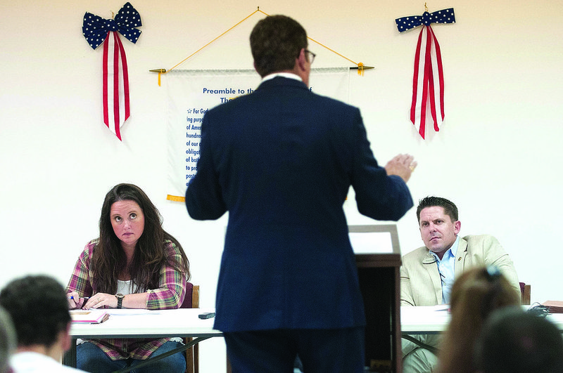 NWA Democrat-Gazette/J.T. WAMPLER Mark Hayes, director of legal services for the Arkansas Municipal League addresses the Cave Springs city council Thursday Sept. 15, 2016 during a special meeting. Hayes was in Cave Springs to discuss a dispute between Mayor Travis Lee (right) and treasurer Kimberly Hutcheson (left).