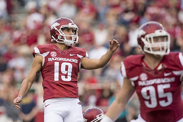 Keeping it steady: Hogs' kicker maintains consistency in fall | The ...